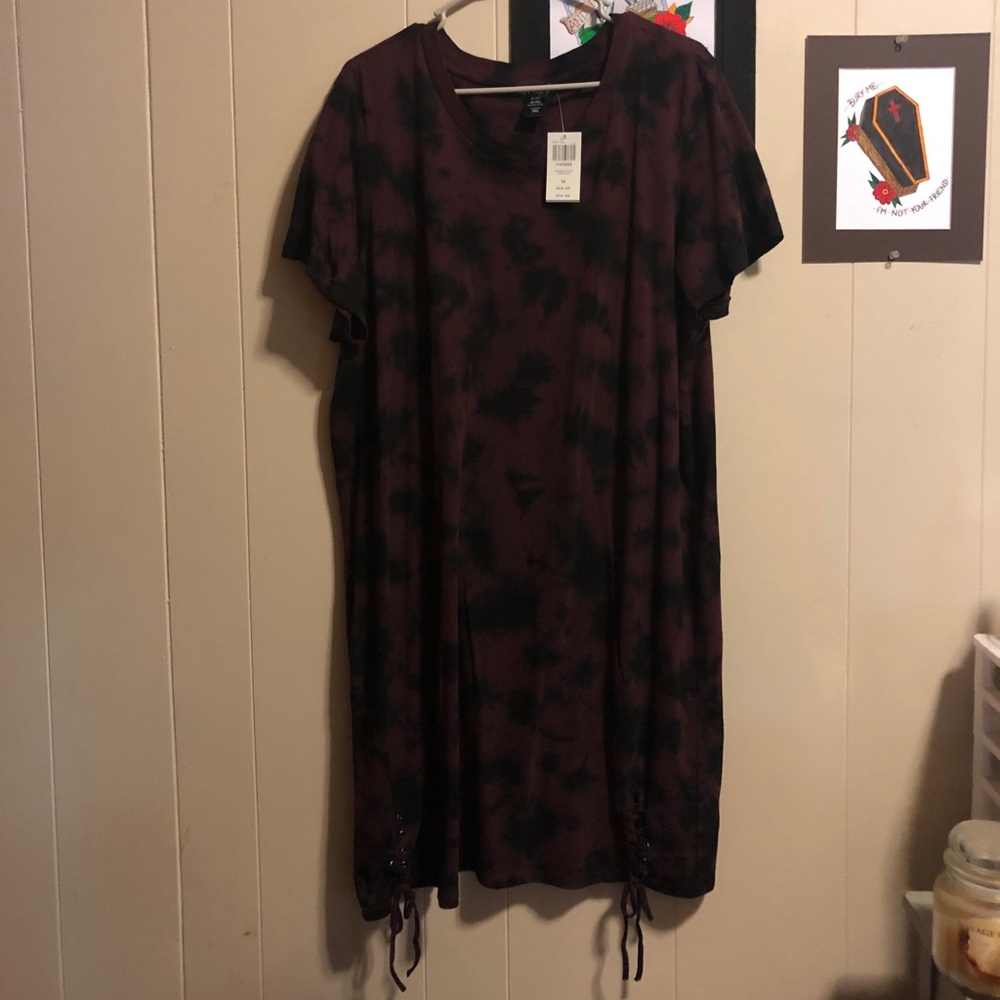 Hot Topic Tie Bottom Dress